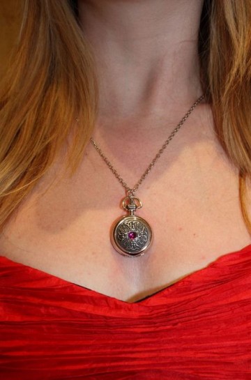 Ladieswatch om hals 1